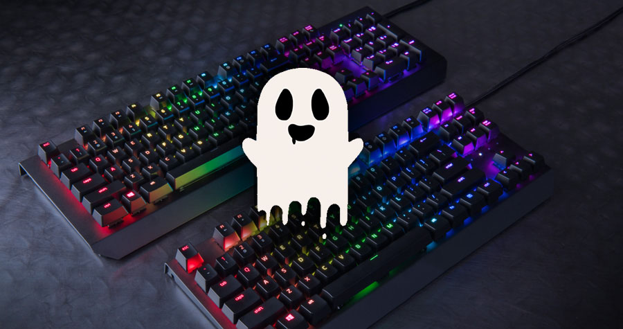 teclado gamer com fantasma em cima